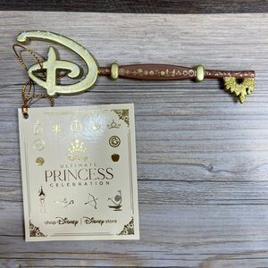 DISNEY ULTIMATE PRINCESS CELEBRATION KEY 2021-DISNEY STORE LIMITED EDITION-NEW!